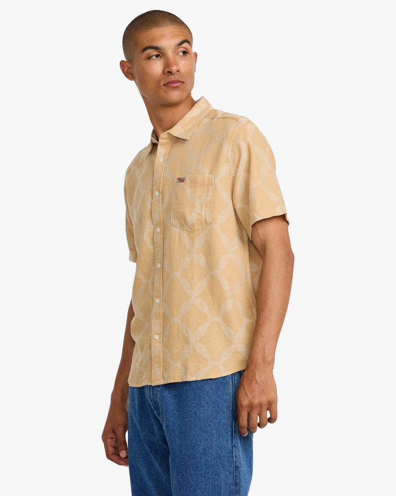 Load image into Gallery viewer, RVCA Men&#39;s LA Ornament Short Sleeves Shirt Ochre 23A041501_OCR
