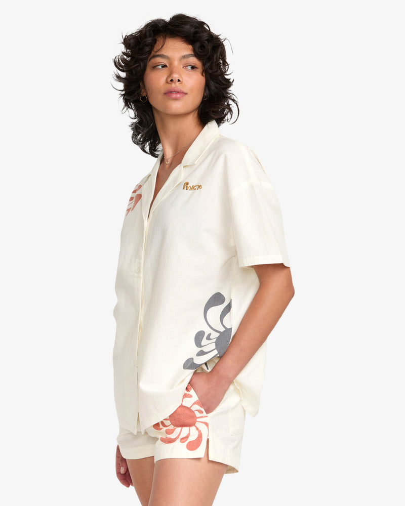 Load image into Gallery viewer, RVCA Women&#39;s Lauryn Short Sleeves Shirt Natural 23B041506_NAT
