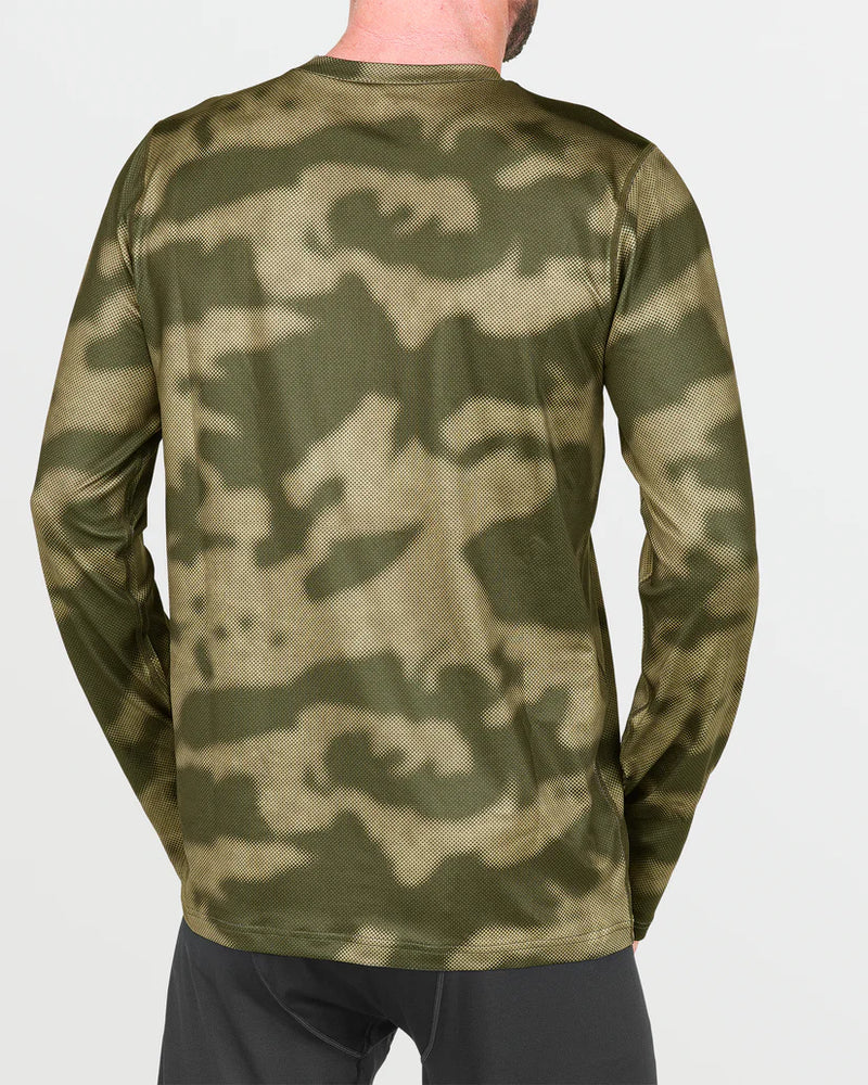 Load image into Gallery viewer, Volcom Men&#39;s V-Science Crew Base Layer Camouflage G2152502_CAM
