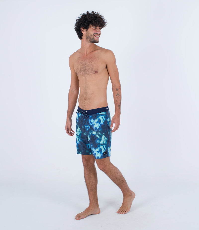 Load image into Gallery viewer, Hurley Phantom Eco Classic Boardshort 18&quot; Obsidian MBS0011560-H451
