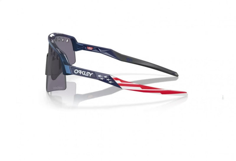 Load image into Gallery viewer, Oakley Unisex Sutro Lite Sweep Sunglasses TLD Blue Colorshift/Prizm Grey OOO9465-3232
