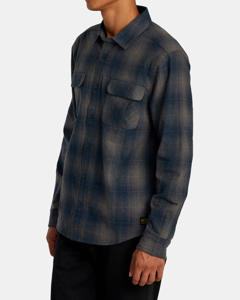 Load image into Gallery viewer, RVCA Men&#39;s Dayshift Flannel Shirt Smoke AVYWT00505-SMK
