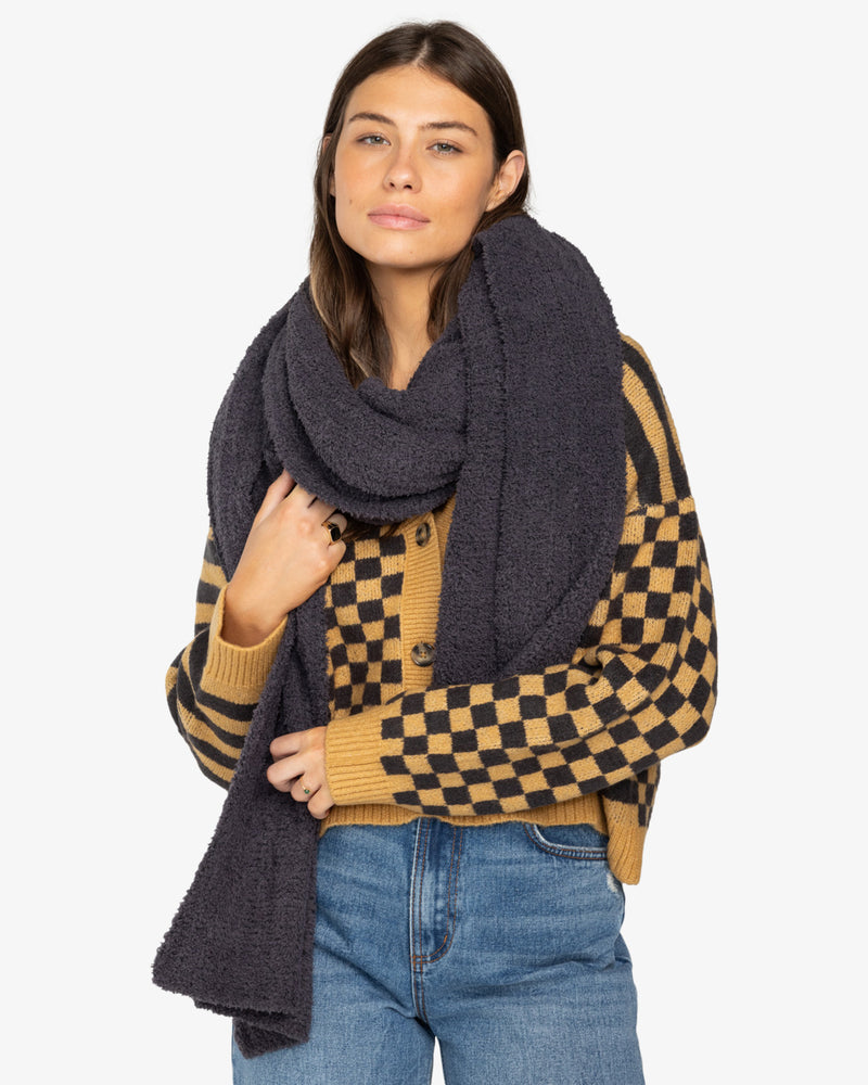 Load image into Gallery viewer, Billabong Women&#39;s Warm Roam Scarf Black Sands EBJAA00118_BSD
